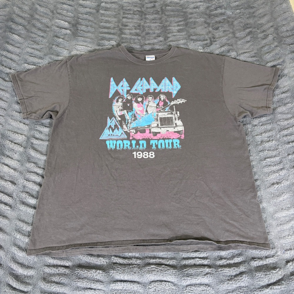 Junk Food Def Leppard World Tour 1988 Graphic T-Shirt XL Faded Black Band Tee
